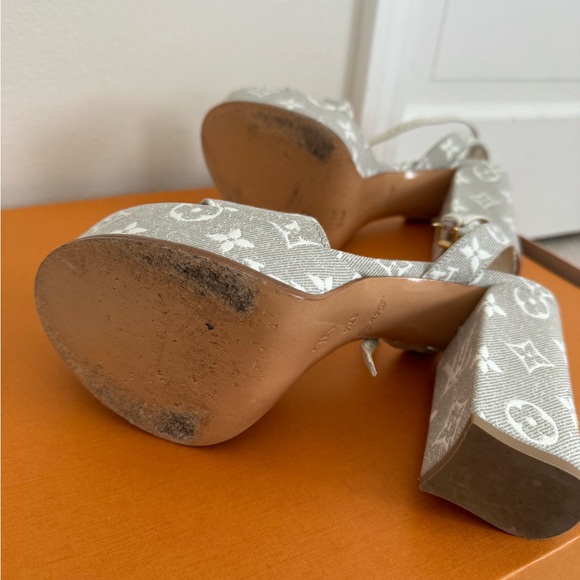 Louis Vuitton Logo Platform Sandals - taupe - Picture 8 of 8